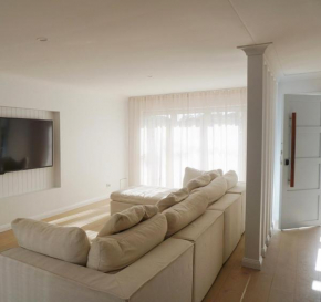 Elegant home near by Surfers Paradise Beach